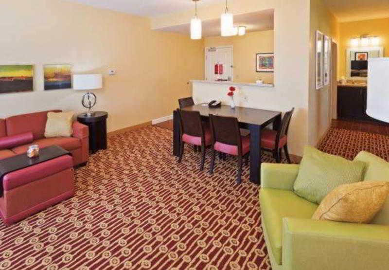 Towneplace Suites By Marriott Tulsa North/Owasso Стая снимка